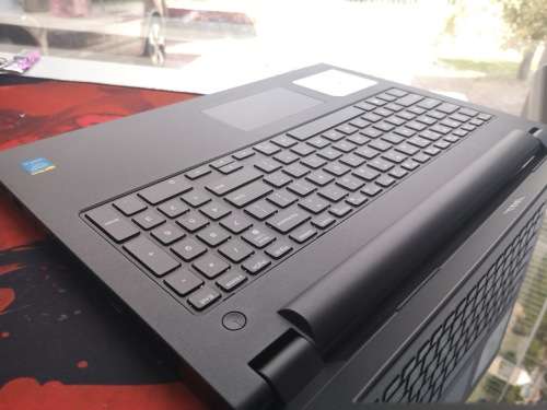 **A Beauty AS NEW**DELL INSPIRON 15 3543*i5-5200u*1000GB HDD*8GB RAM*HD*DVD*